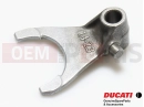 DUCATI 2000 Monster 900 01 GEAR SELECTOR FORK,1ST/4TH-2ND