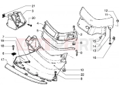 PIAGGIO Footrest-Tanks door