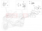 PIAGGIO X10 350 4V I.E. kezelőszervek - akkumulátor
